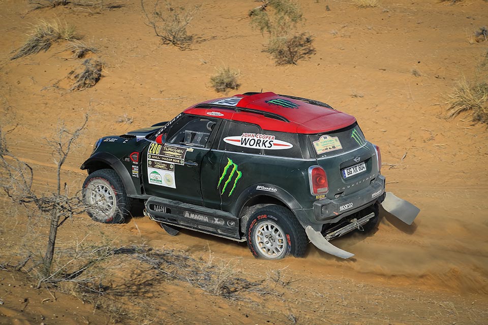 Nani Roma afina su Mini para el Dakar en la Baja Portalegre
